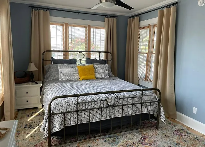 Midtown Oc 3br House • Walk To *