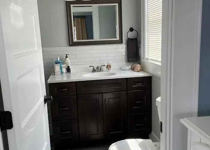 Midtown Oc 3br House • Walk To Apartment